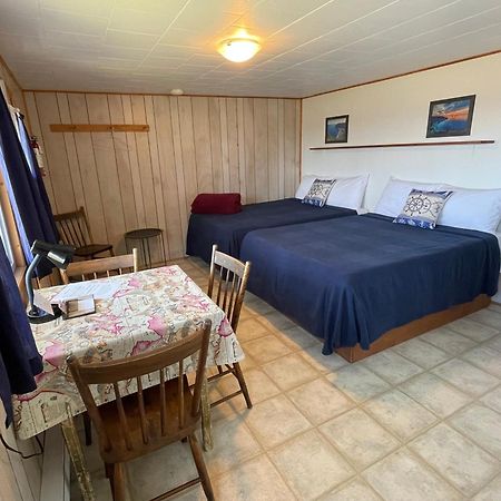 Chalets Bernatchez Mont-Saint-Pierre Ngoại thất bức ảnh