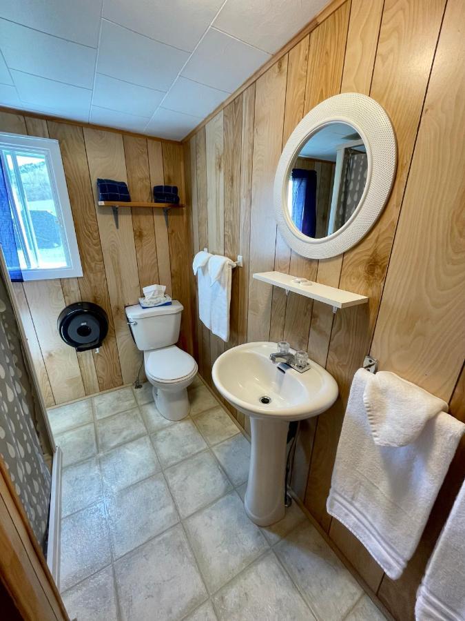 Chalets Bernatchez Mont-Saint-Pierre Ngoại thất bức ảnh