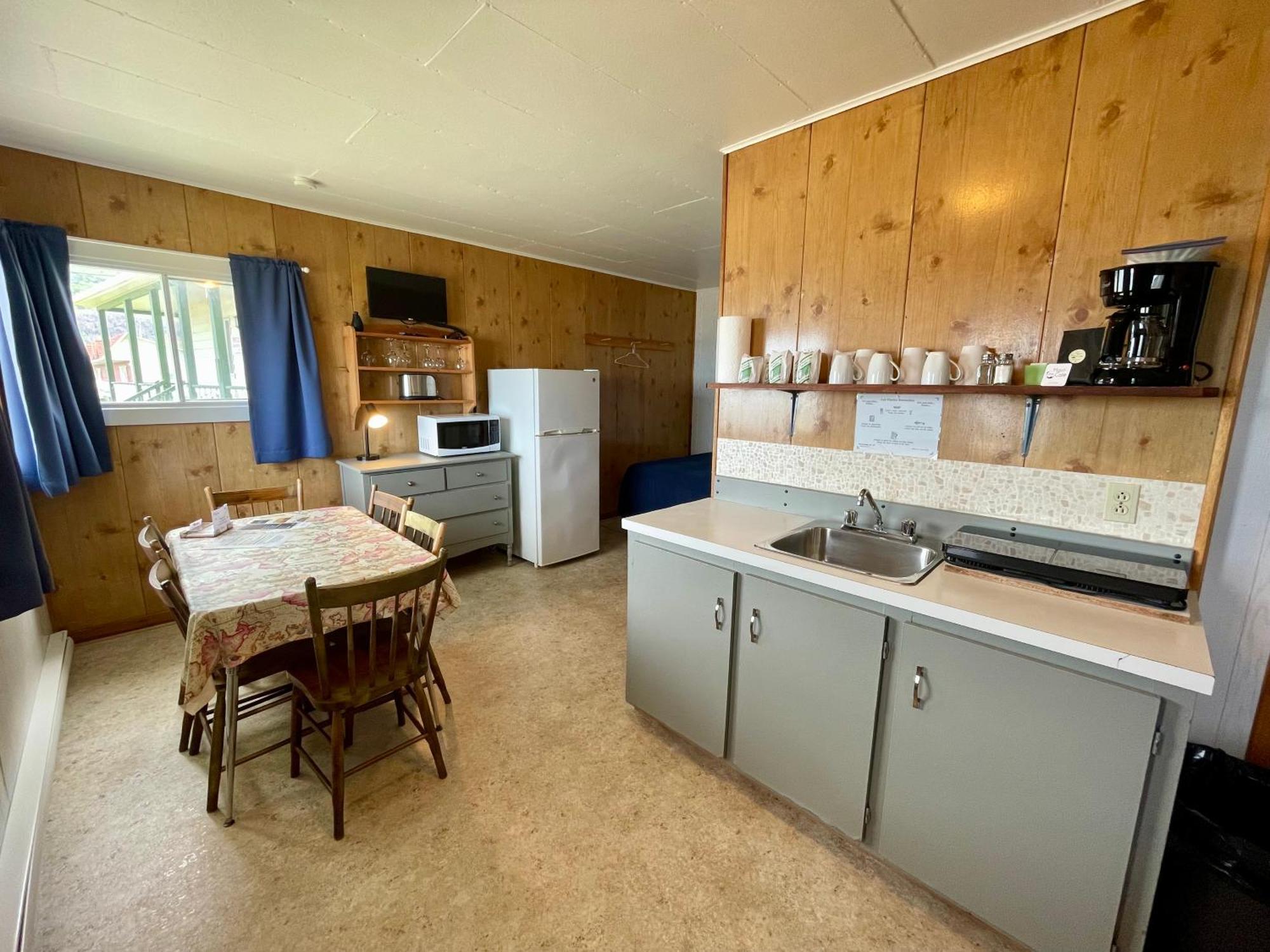 Chalets Bernatchez Mont-Saint-Pierre Ngoại thất bức ảnh